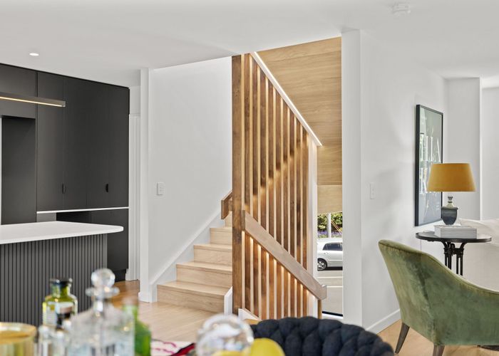  at 2/11 Carlton Mill Road, Merivale, Christchurch City, Canterbury