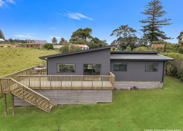  at 4 Gillespie Drive, Baylys Beach, Kaipara, Northland