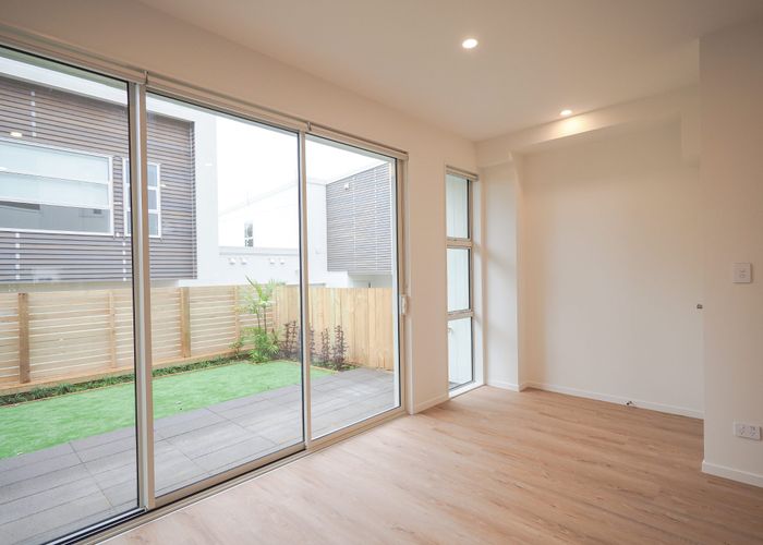  at 1/10 Tirimoana Road, Te Atatū South, Auckland