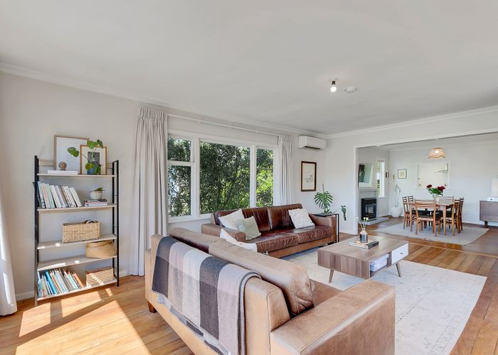  at 84 Bell Street, Tawa, Wellington