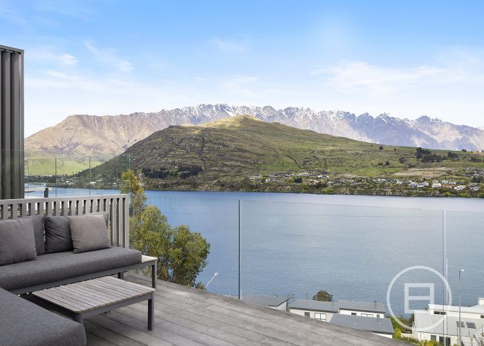  at 9B St Mathews Place, Queenstown Hill, Queenstown-Lakes, Otago
