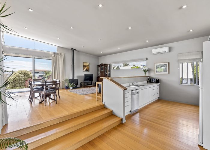  at 16 Marram Way, Peka Peka, Waikanae