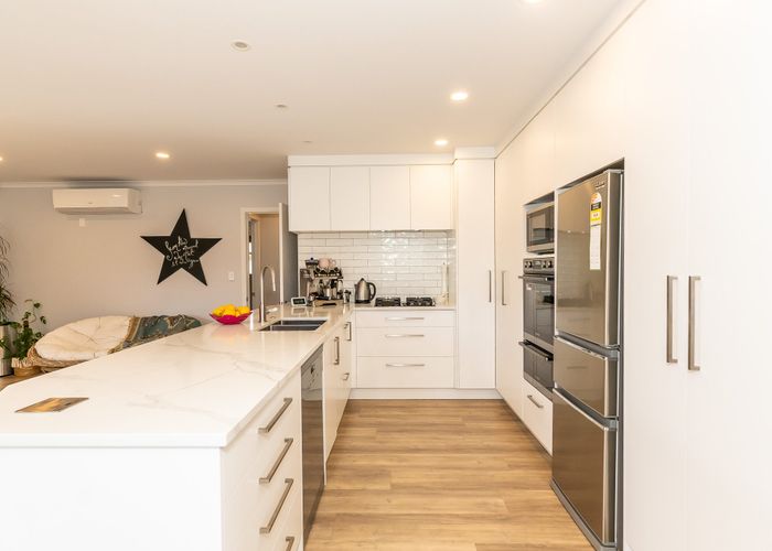  at 50 Cairns Crescent, Rototuna, Hamilton