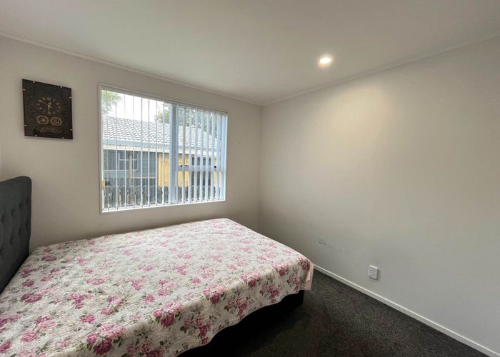  at 2/66 Palmers Road, Clendon Park, Manukau City, Auckland