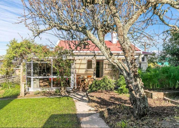  at 18 Ngataringa Road, Devonport, North Shore City, Auckland