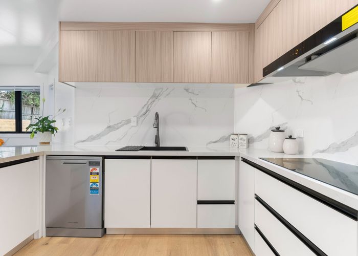  at 2/5 Jutland Street, Mairangi Bay, Auckland