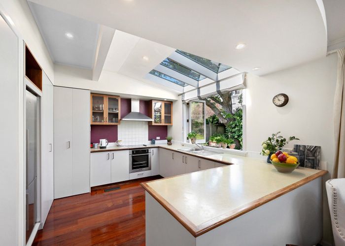  at 35 Rimu Road, Kelburn, Wellington