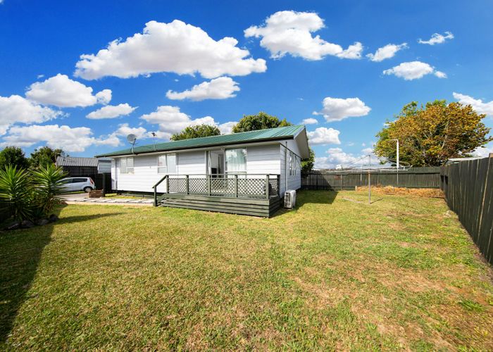  at 1/164 Universal Drive, Henderson, Auckland