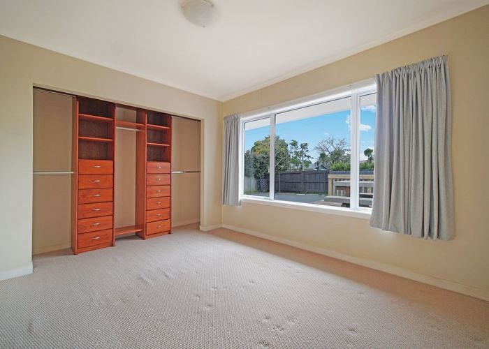  at 8 Border Road, Henderson, Waitakere City, Auckland