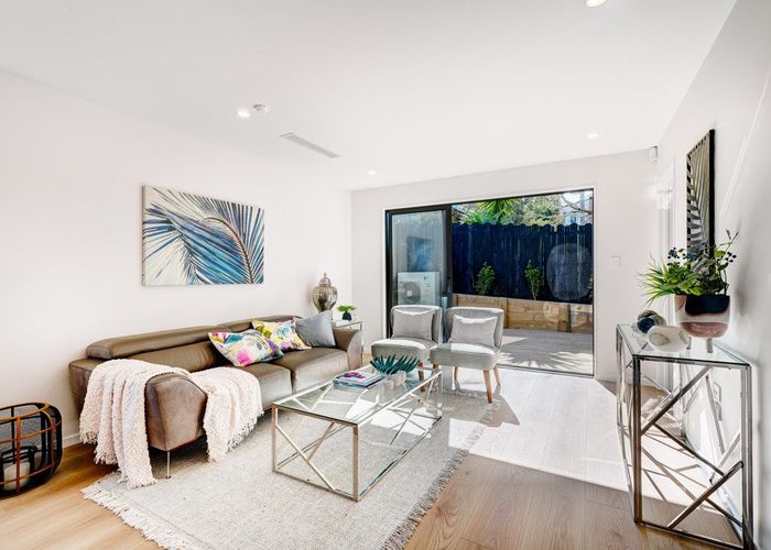  at 21D Crosby Road, West Harbour, Waitakere City, Auckland