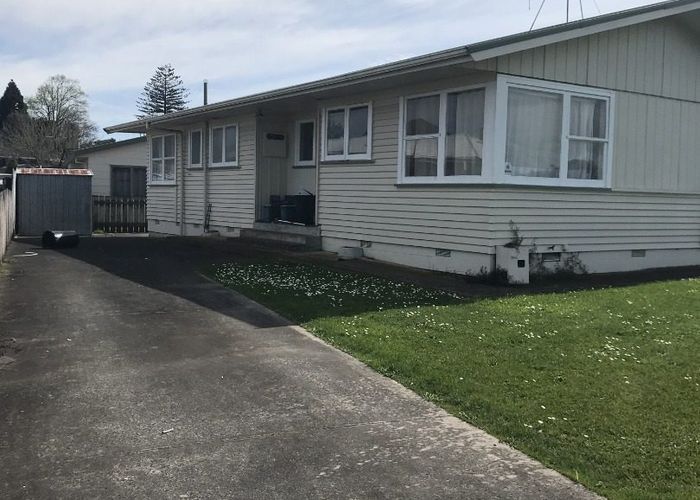  at 27 Carrington Avenue, Hillcrest, Hamilton, Waikato