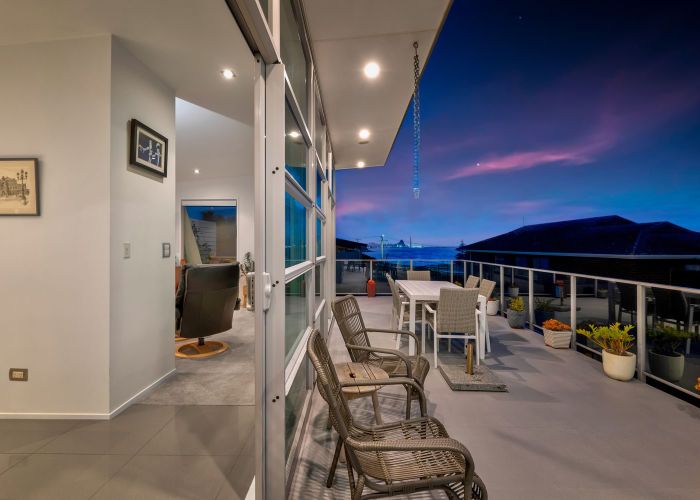 at 2/5 Beach Street, Fitzroy, New Plymouth
