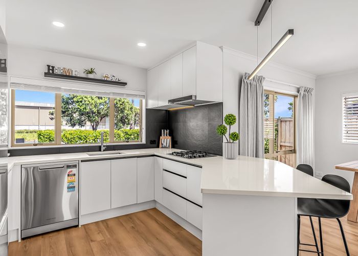  at 5 Moravale Lane, Flat Bush, Manukau City, Auckland