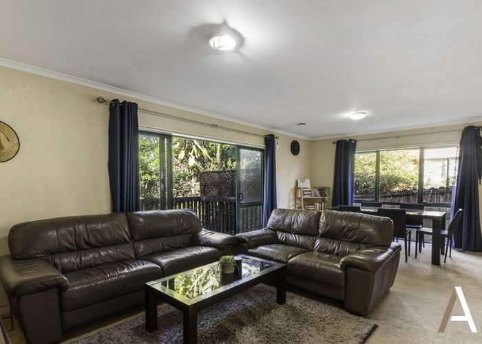  at 2 Abilene Place, Manurewa, Auckland