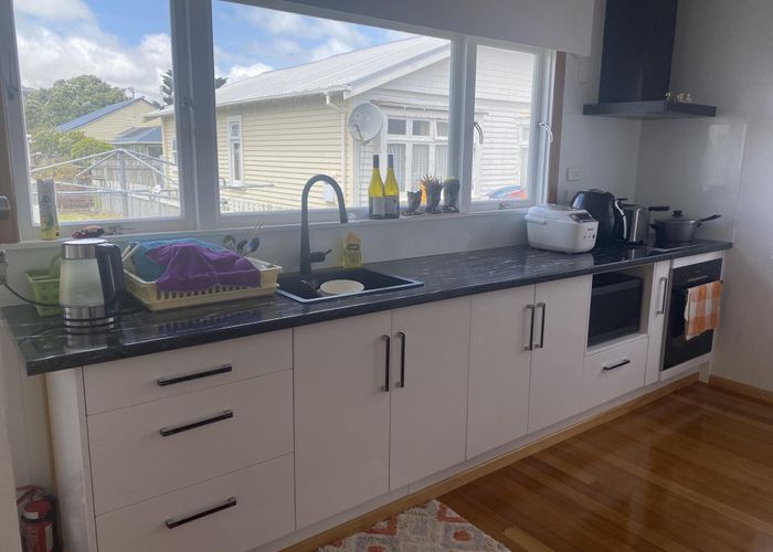  at 22 Kauri Street, Miramar, Wellington