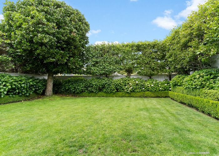 Free property data for 18 Farm Road, Northland, Wellington homes.co.nz