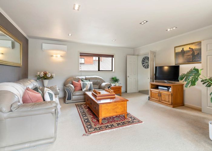  at 12 Ewhurst Place, Goodwood Heights, Auckland