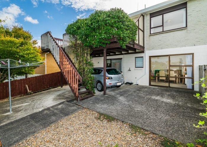  at 2/186 Stapleford Cres, Browns Bay, North Shore City, Auckland