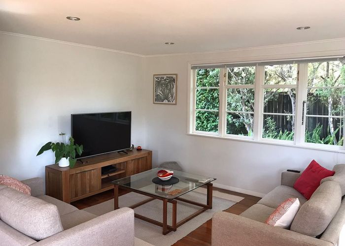  at 5 Cintra Place, Glen Innes, Auckland