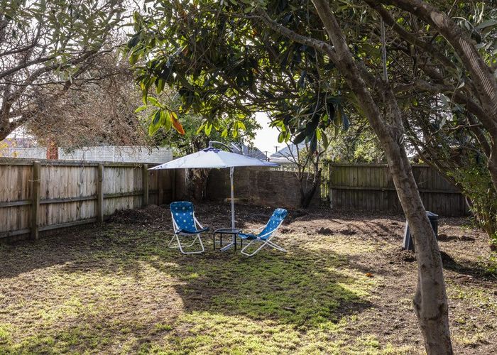  at 35 Colenso Street, Sumner, Christchurch City, Canterbury