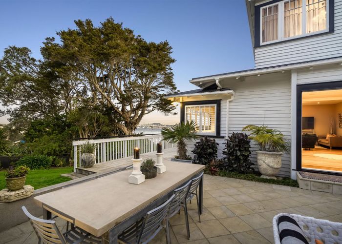  at 46 Seaview Avenue, Northcote, Auckland