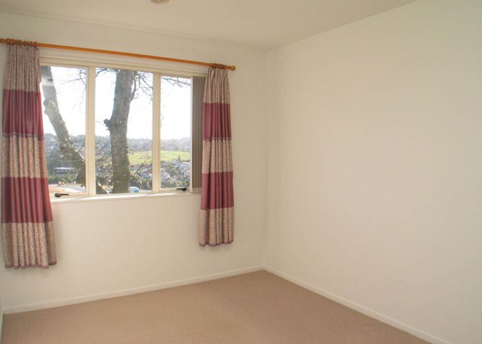  at 31 Masons Road, Oteha, North Shore City, Auckland