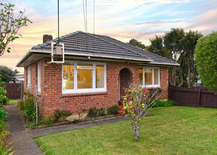  at 1/16 Karaka Street, New Lynn, Auckland