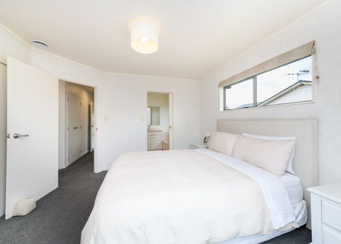  at 42 Dalfield Place, Highbury, Palmerston North