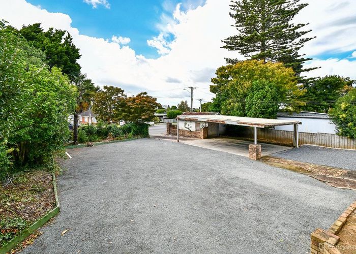  at 21 Gray Avenue, Mangere East, Manukau City, Auckland