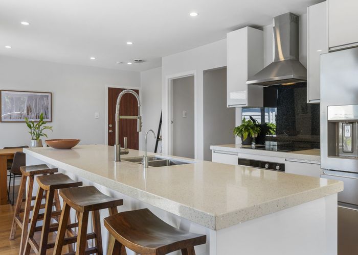  at 25 O'Donn Avenue, Beach Haven, Auckland