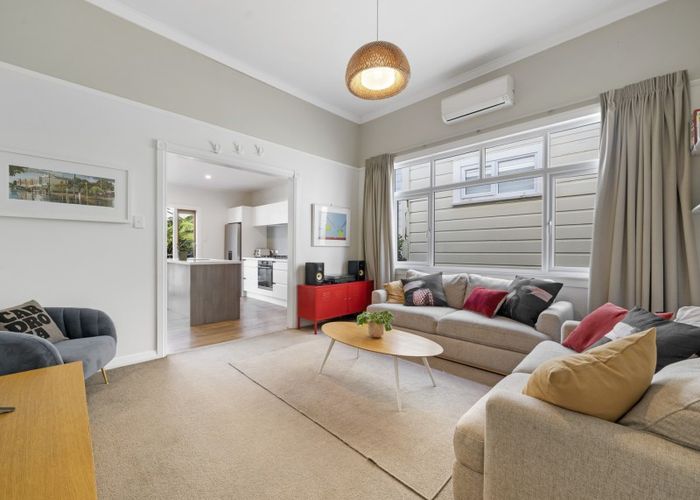  at 58 Stanley Street, Berhampore, Wellington