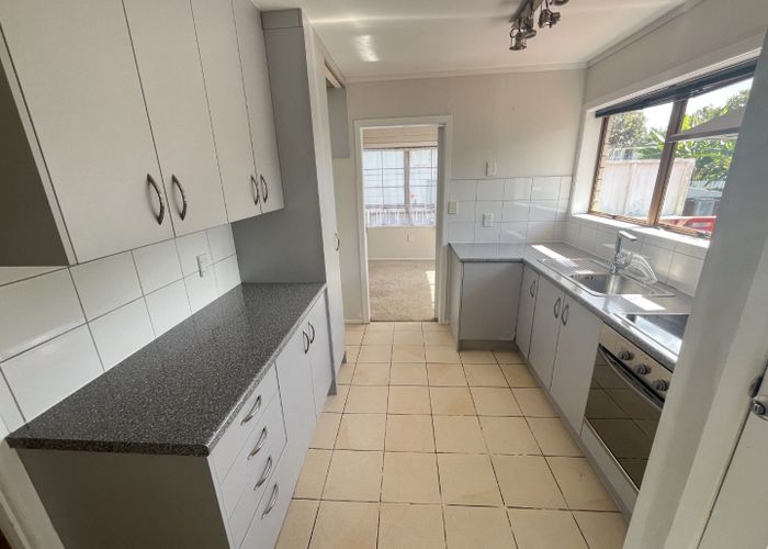  at 12 Fairdale Avenue, Papakura, Papakura, Auckland