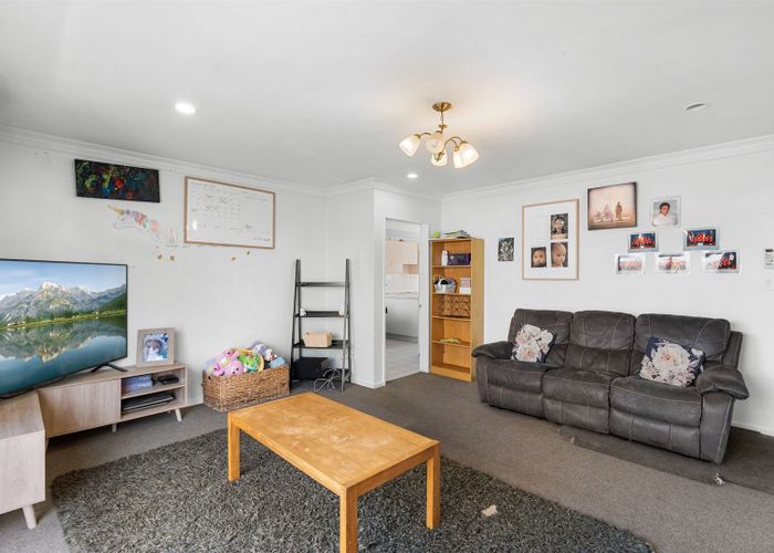  at 2/16 Tika Street, Riccarton, Christchurch
