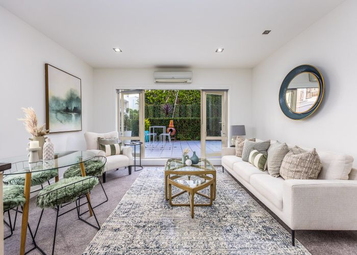  at 32F Point Ridge Avenue, Albany Heights, Rodney, Auckland