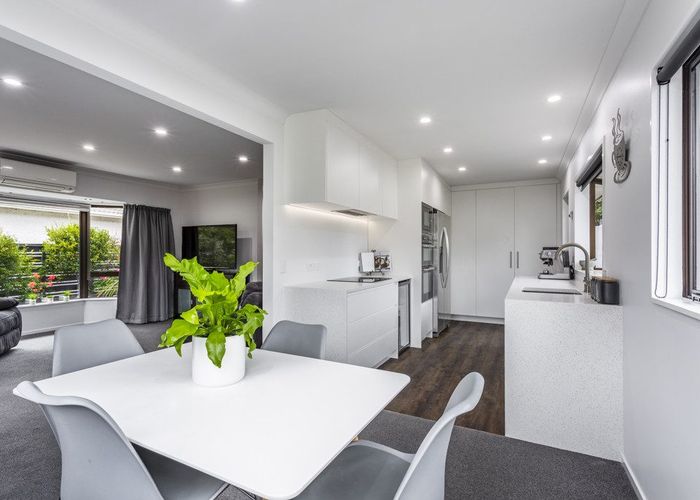  at 2/15 Riverside Drive, Waiwhetu, Lower Hutt