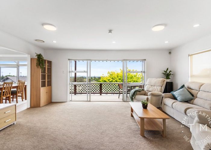  at 21 Greenstone Place, Clover Park, Auckland