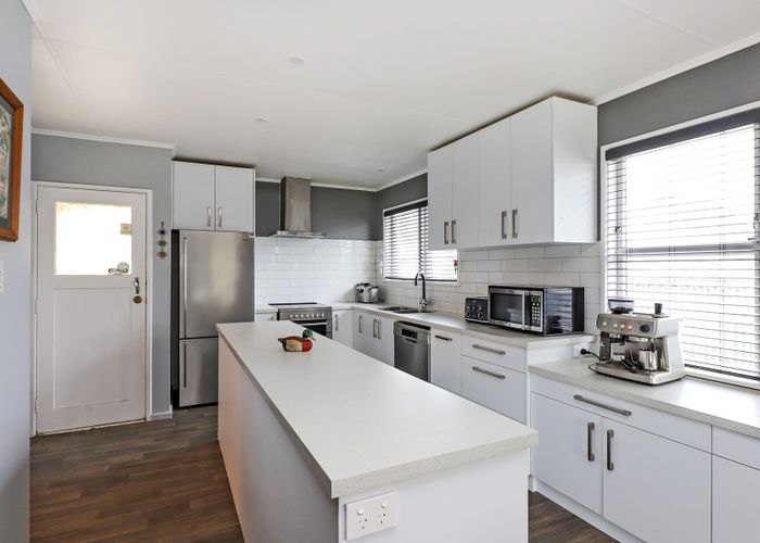  at 108 Clarence Cox Crescent, Pirimai, Napier