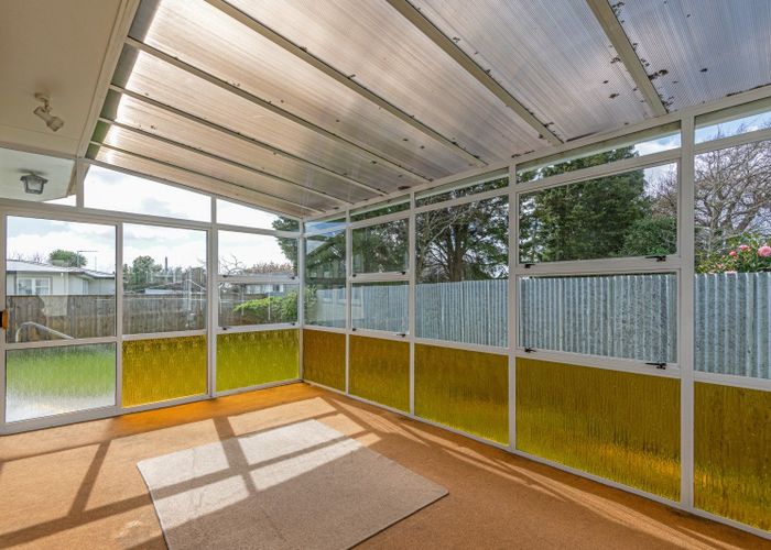  at 8 Lowestoft Place, West End, Palmerston North, Manawatu / Whanganui