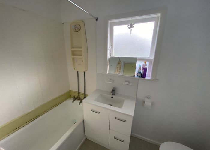  at Spencer Street, Western Heights, Rotorua, Bay Of Plenty