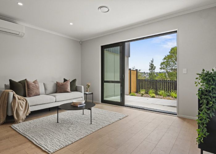  at 2/1 Parapara Place, Albany, North Shore City, Auckland