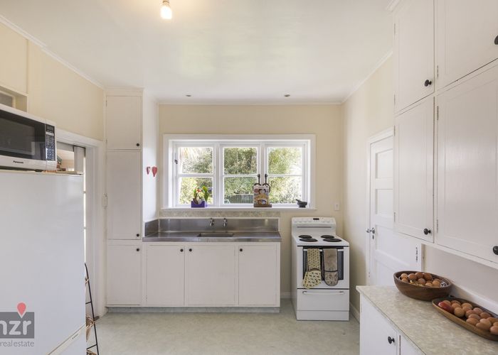  at 3 Park Road, West End, Palmerston North