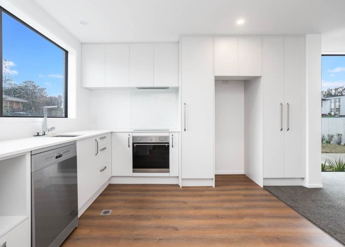  at 16 Cessna Crescent, Mangere, Manukau City, Auckland