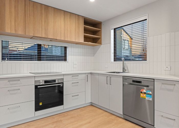  at 2/93 Wildberry Street, Woolston, Christchurch City, Canterbury