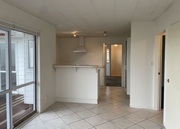  at 6 Maraval Crescent, Grenada Village, Wellington, Wellington