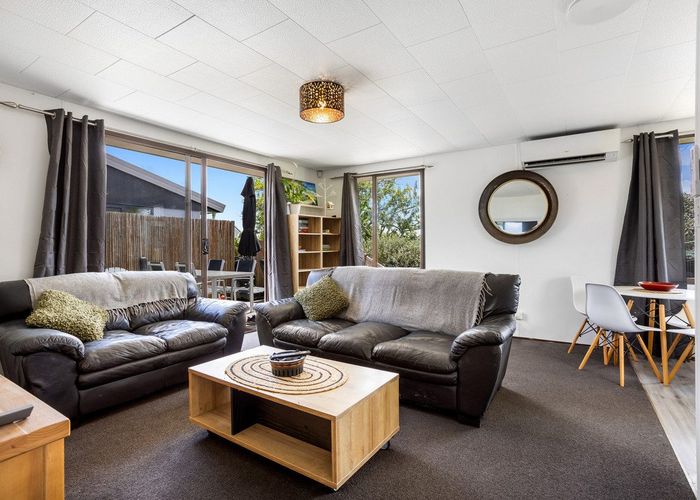  at 2/8 Marinich Drive, Ranui, Waitakere City, Auckland