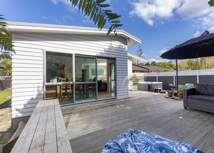  at 98A Atkinson Road, Titirangi, Auckland