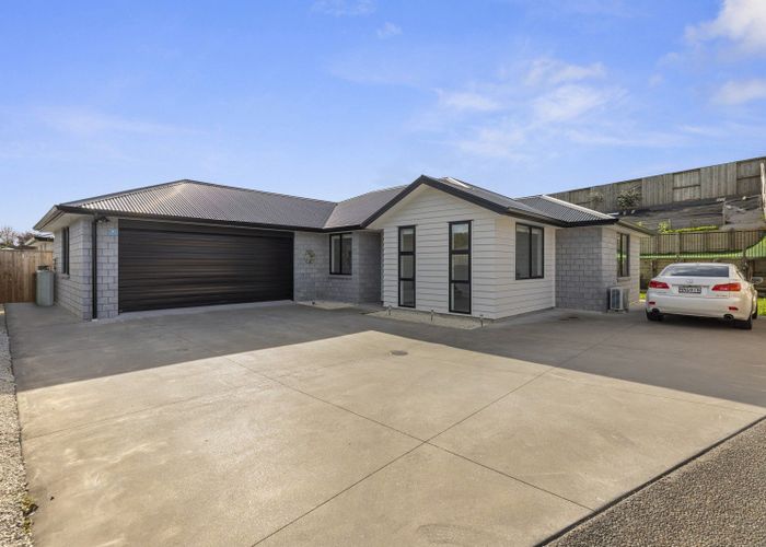 at 25 Whakaturou Crescent, Pyes Pa, Tauranga