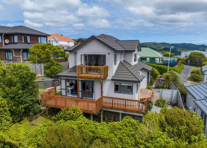  at 25 Landsdowne Terrace, Karori, Wellington