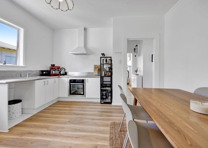 at 9 Preston Street, Eltham, Eltham