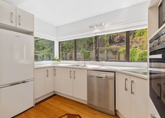  at 21 Homewood Place, Chatswood, Auckland